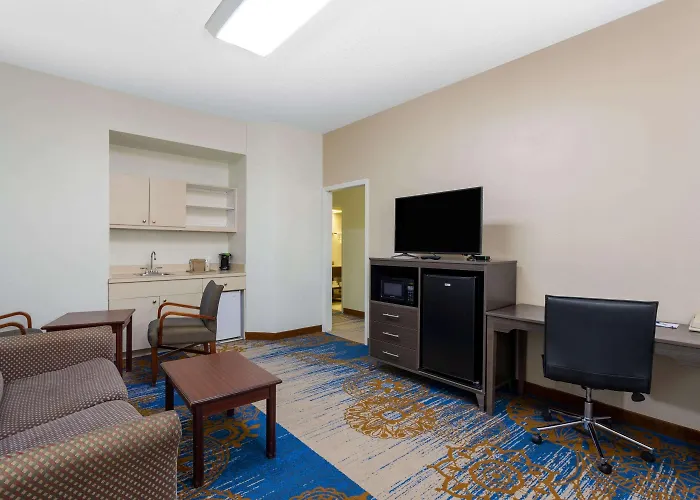Baymont By Wyndham Hotel