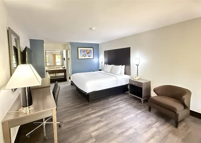Baymont By Wyndham