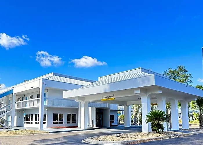 Hotel Baymont By Wyndham Tallahassee
