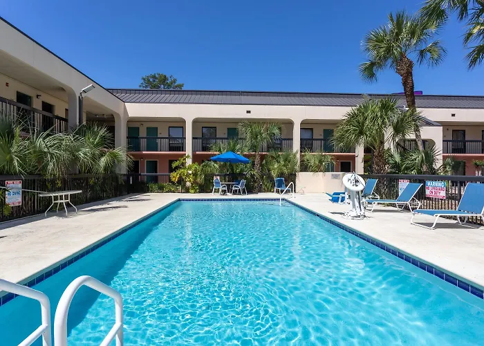 Baymont By Wyndham Hotel