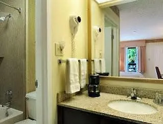 Hotel Baymont By Wyndham Tallahassee